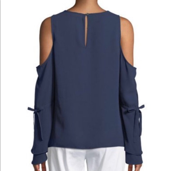 Michael Kors cold shoulder long sleeve LIGHT BLUE - Picture 3 of 6